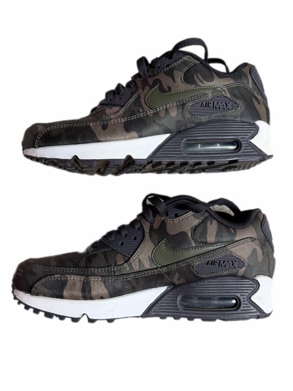 Nike women’s Air Max 90 CSE
SIZE 7.5 Oil grey/cargo khaki- white
With box - Picture 10 of 14